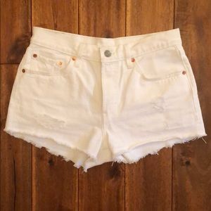 Levi’s 501 White Shorts